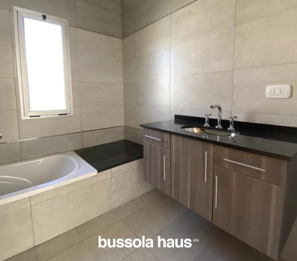 4-Bedroom House for Sale Near the Golf Course in San Isidro Labrador, Villanueva