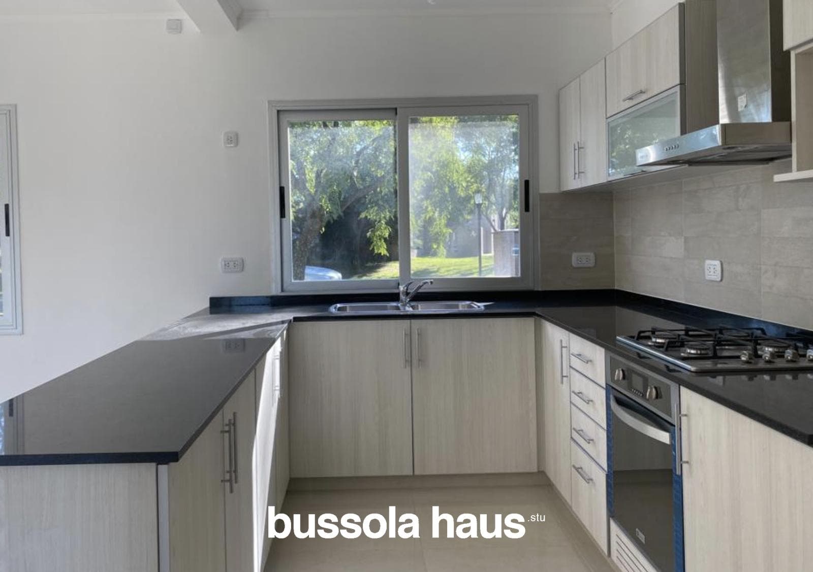 4-Bedroom House for Sale Near the Golf Course in San Isidro Labrador, Villanueva