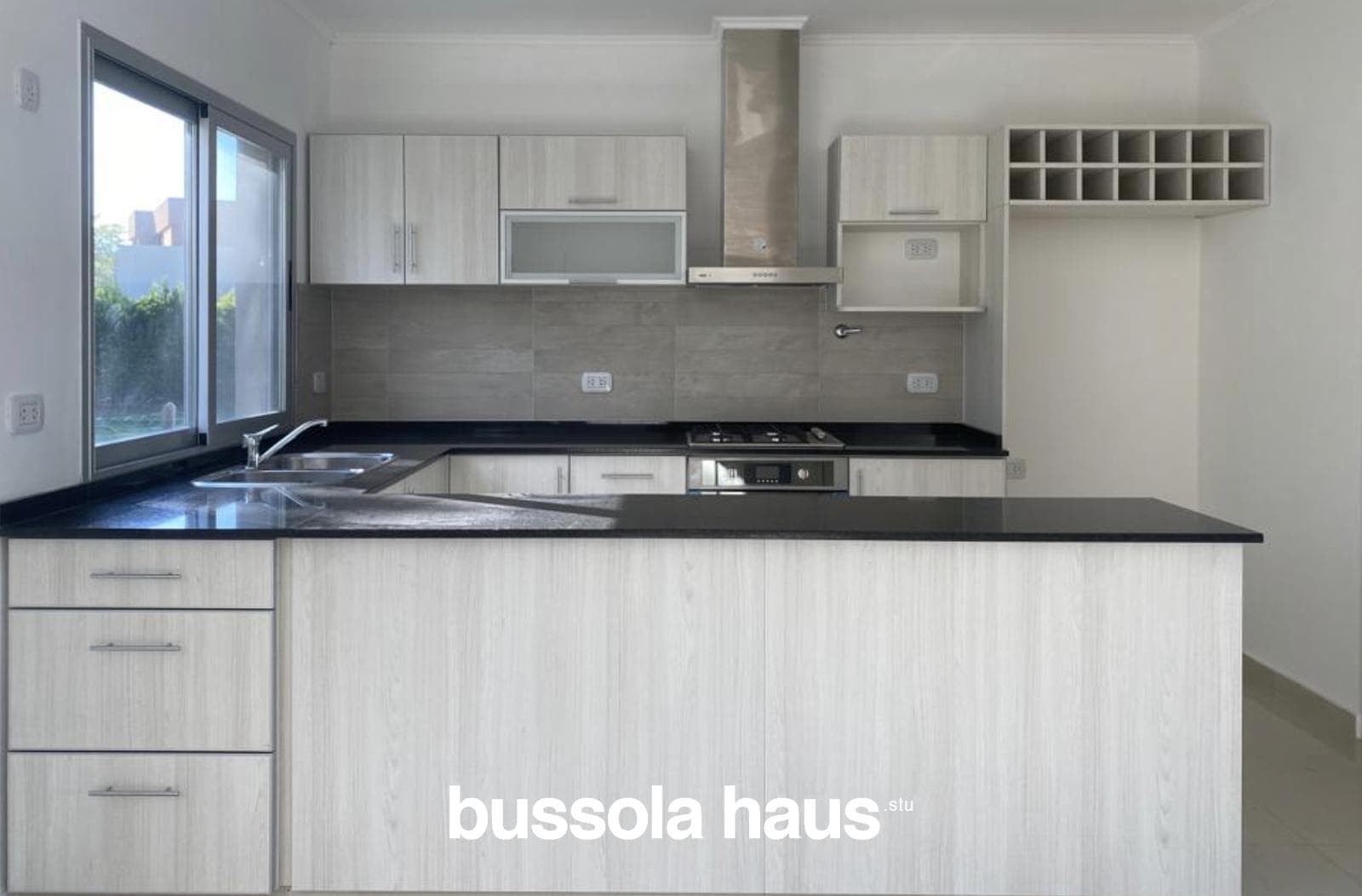 4-Bedroom House for Sale Near the Golf Course in San Isidro Labrador, Villanueva