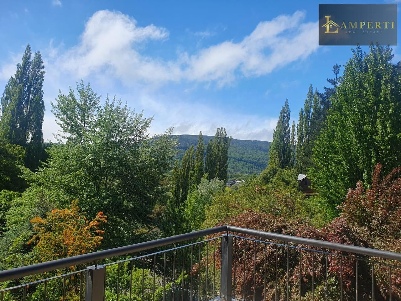 Spectacular House in the Huinpalay Neighborhood