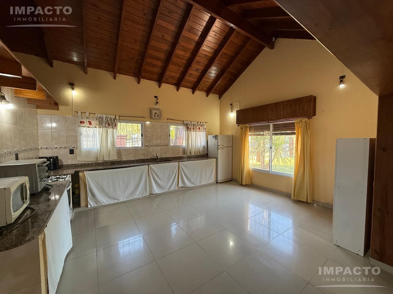 Casa en venta en Cañuelas - a ambientes