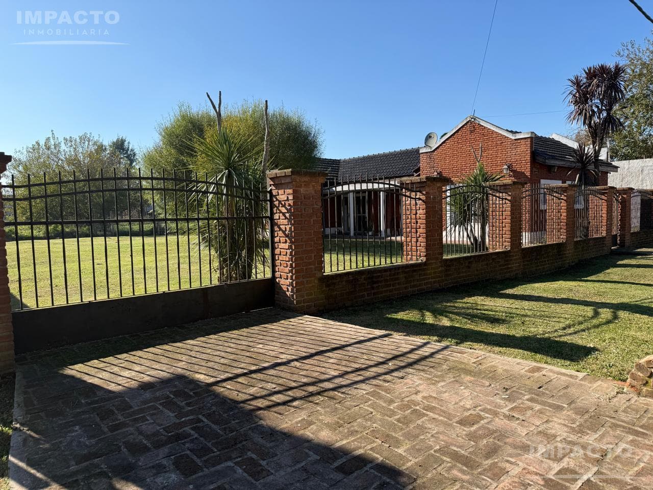 Casa en venta en Cañuelas - a ambientes