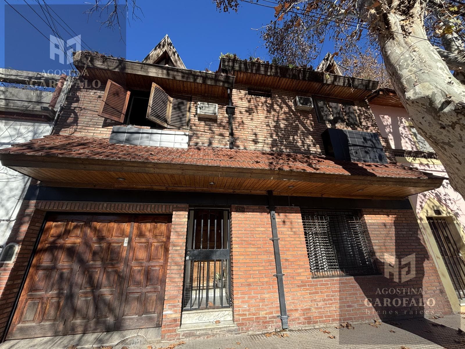 5-room house on its own lot with a terrace and a garage