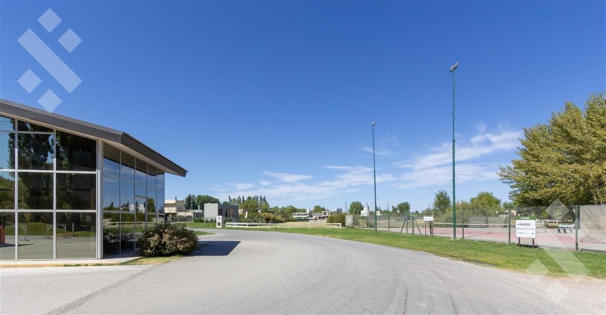 FOR SALE: Lot in the Costa Nogal gated community, Neuquén