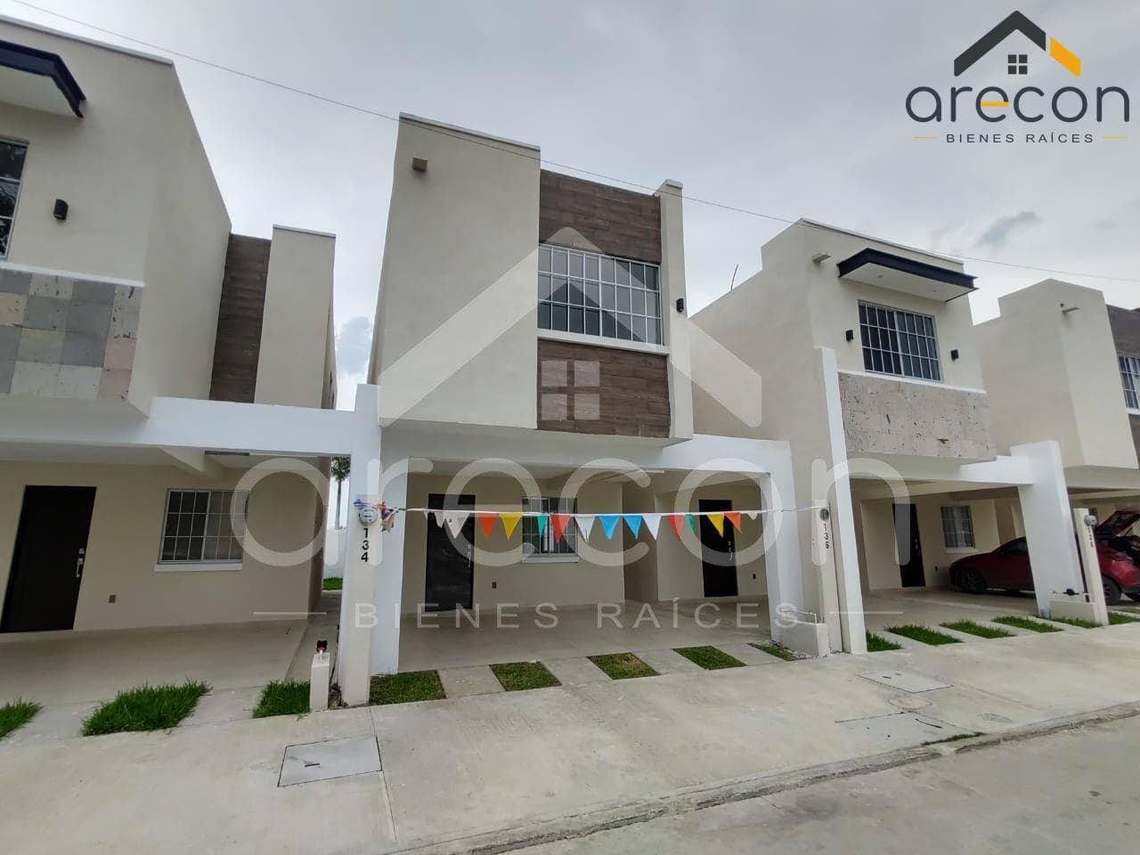 House for Sale in the Vista Laguna Subdivision, Monte Alto Altamira