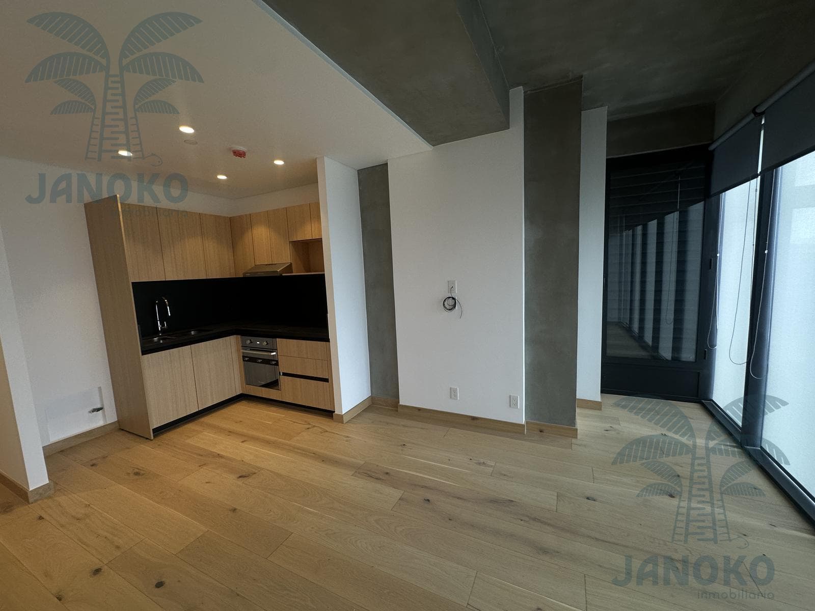 Apartment for Rent at University Tower