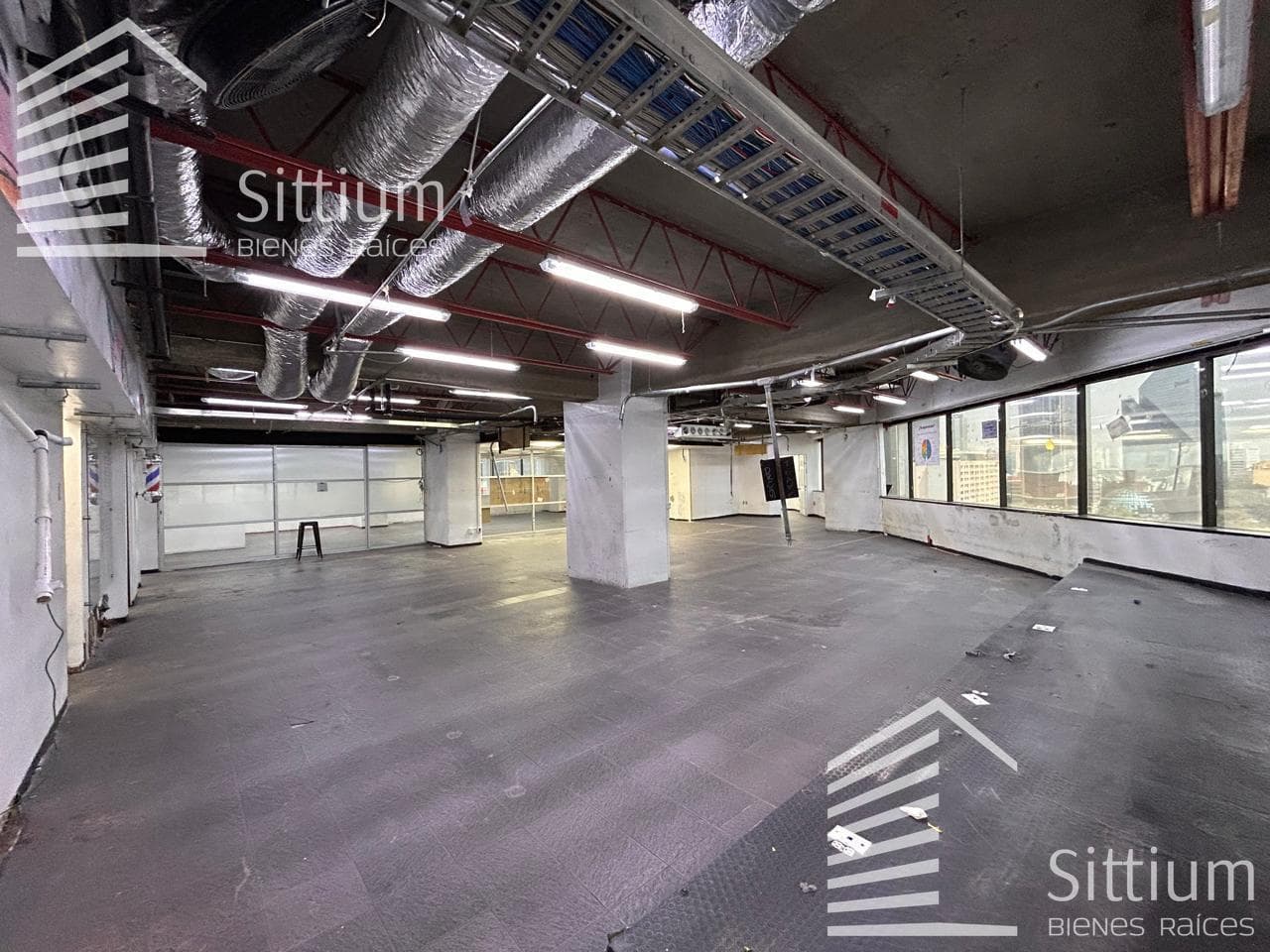 Office for Rent - 12th Floor - 1,000 m2