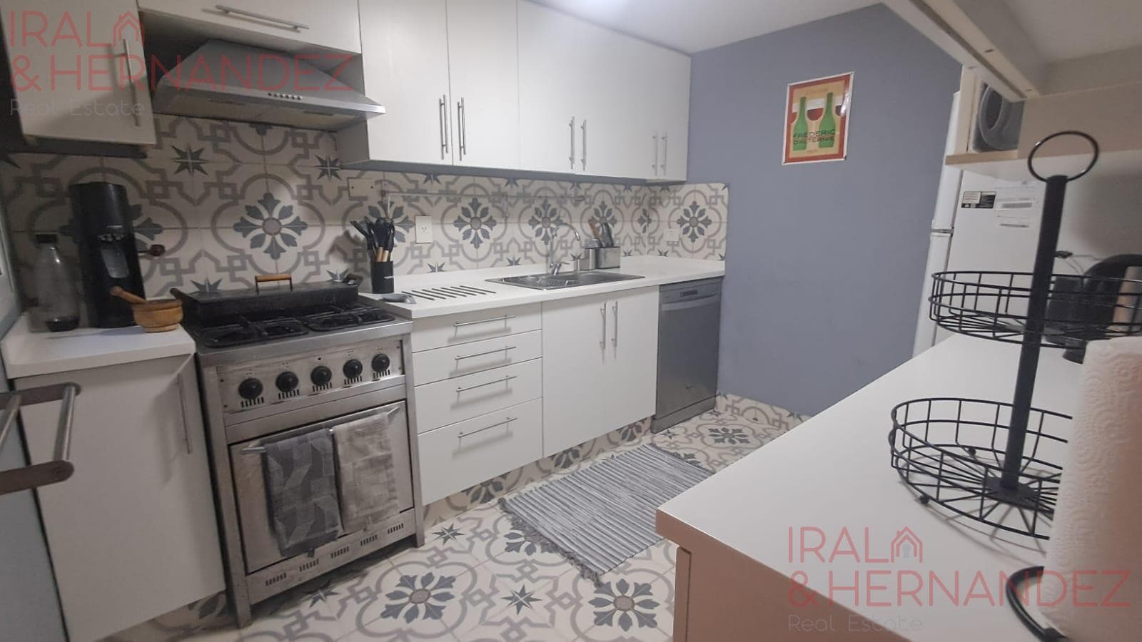 Alquiler PH en primer piso al frente con terraza propia en Recoleta