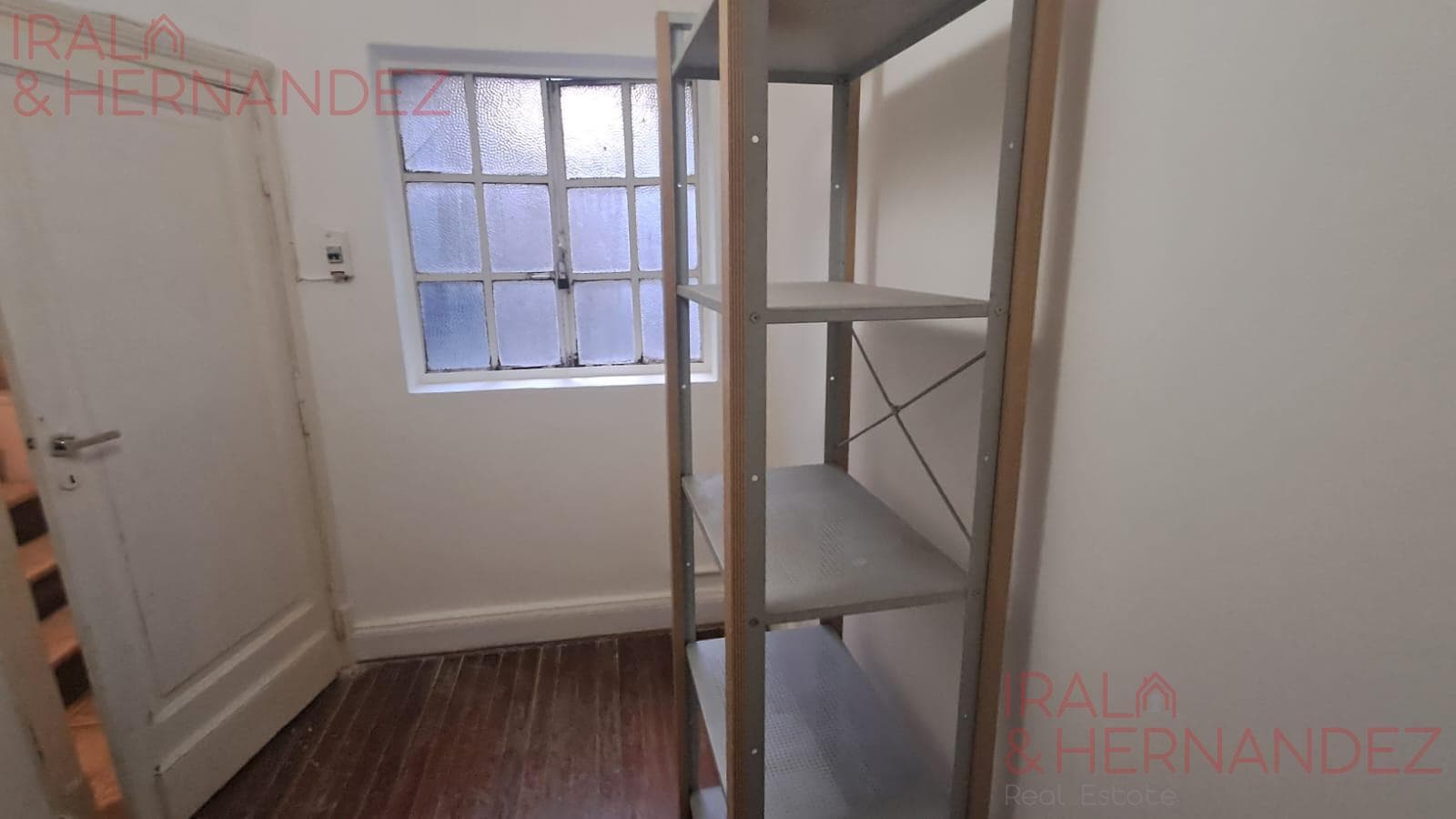 Alquiler PH en primer piso al frente con terraza propia en Recoleta