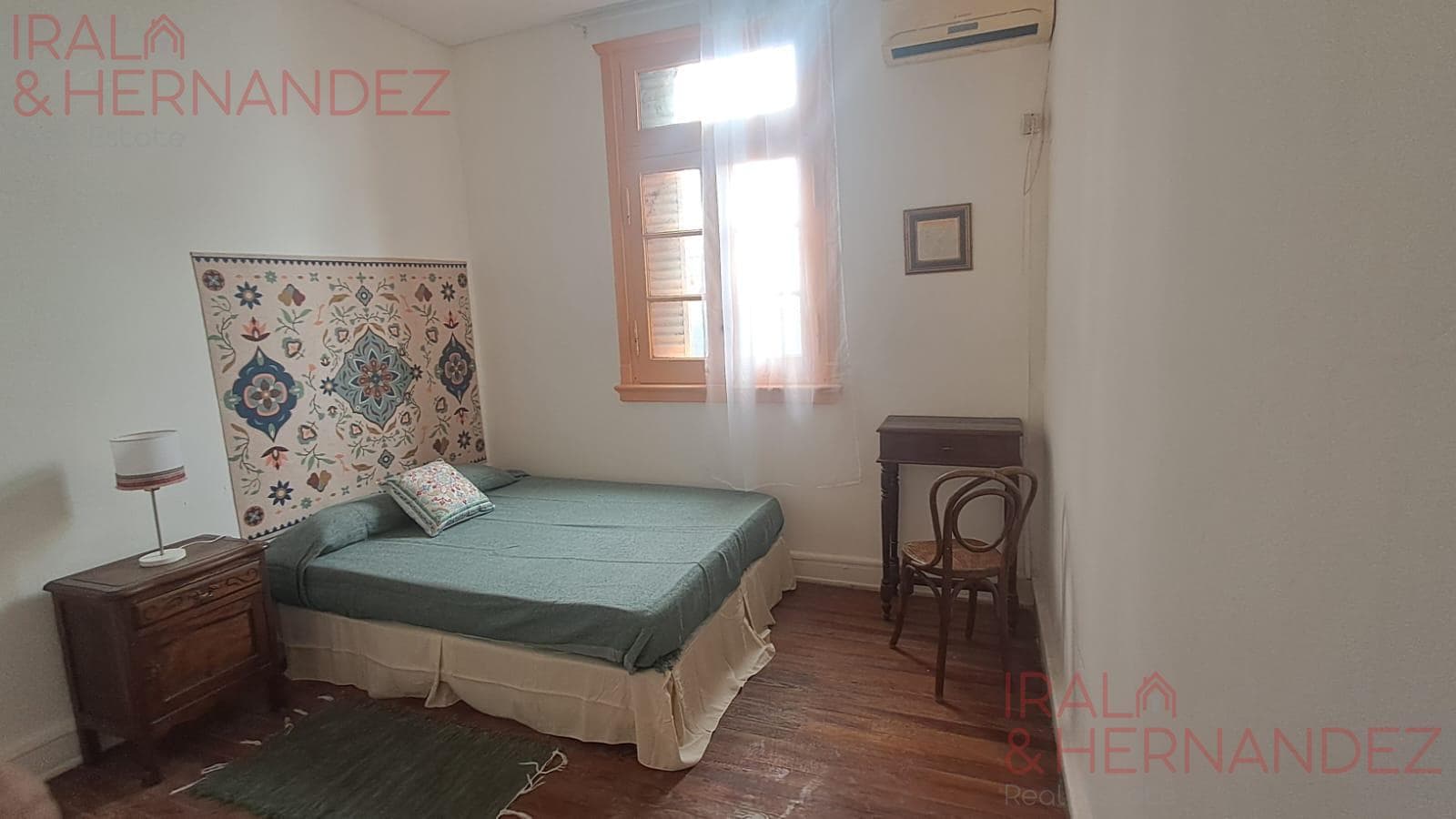 Alquiler PH en primer piso al frente con terraza propia en Recoleta