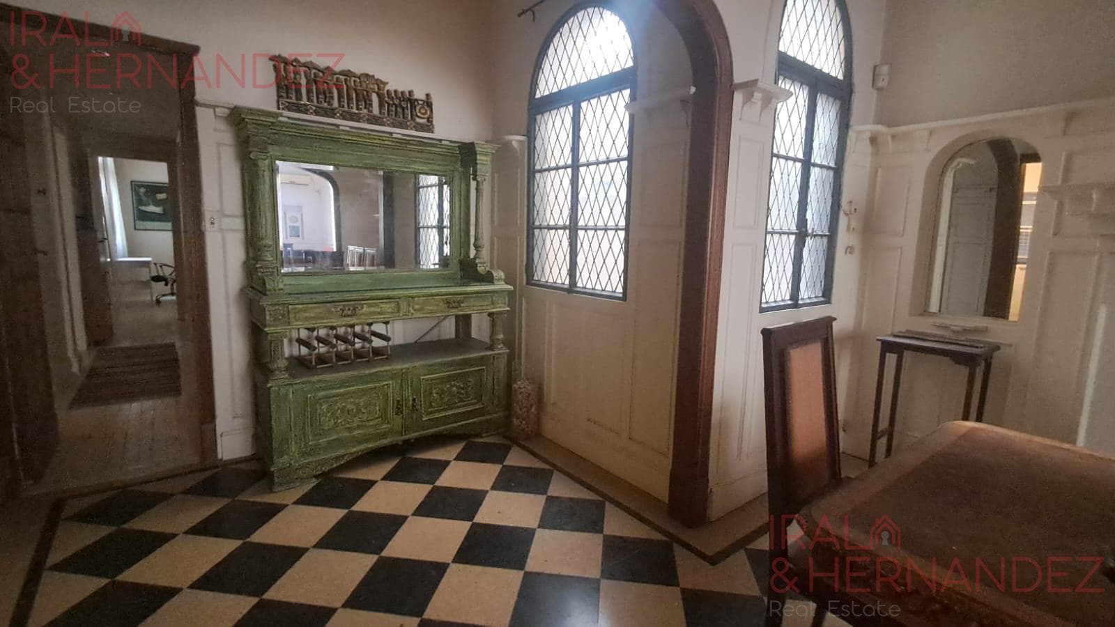 Alquiler PH en primer piso al frente con terraza propia en Recoleta