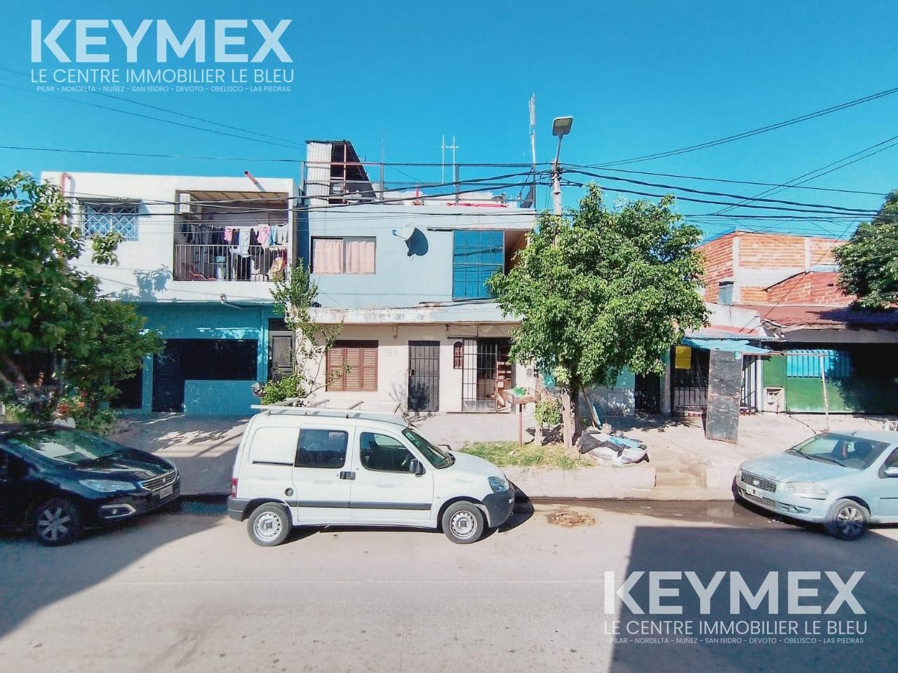 House for Sale in Villa Celina with 9 rooms, ready for further construction