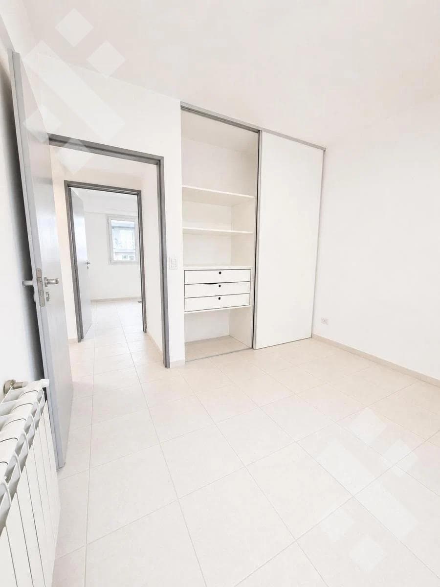 2-BEDROOM APARTMENT FOR SALE WITH GARAGE - 500 CARLOS H. RODRIGUEZ, DOWNTOWN NEUQUÉN