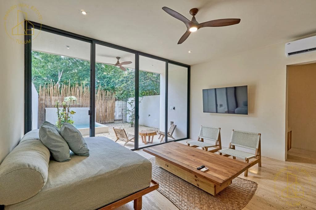 2-bedroom townhouse with a private pool on 5th Avenue, Harmony neighborhood