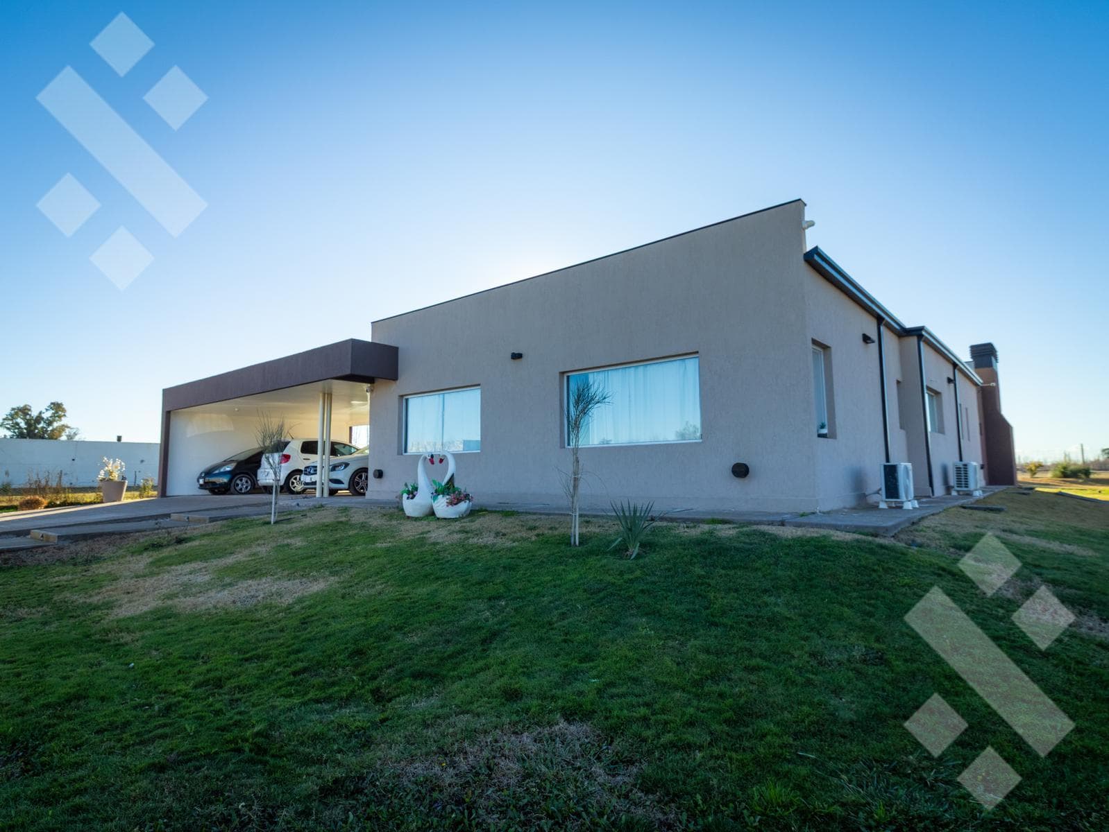 HOUSE FOR SALE: 3 BEDROOMS, BARBECUE AREA WITH GRILL AND SWIMMING POOL - GATED COMMUNITY IN A FARMHOUSE STYLE - CIPOLLETTI