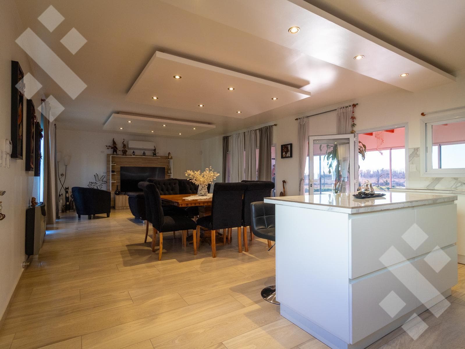 HOUSE FOR SALE: 3 BEDROOMS, BARBECUE AREA WITH GRILL AND SWIMMING POOL - GATED COMMUNITY IN A FARMHOUSE STYLE - CIPOLLETTI
