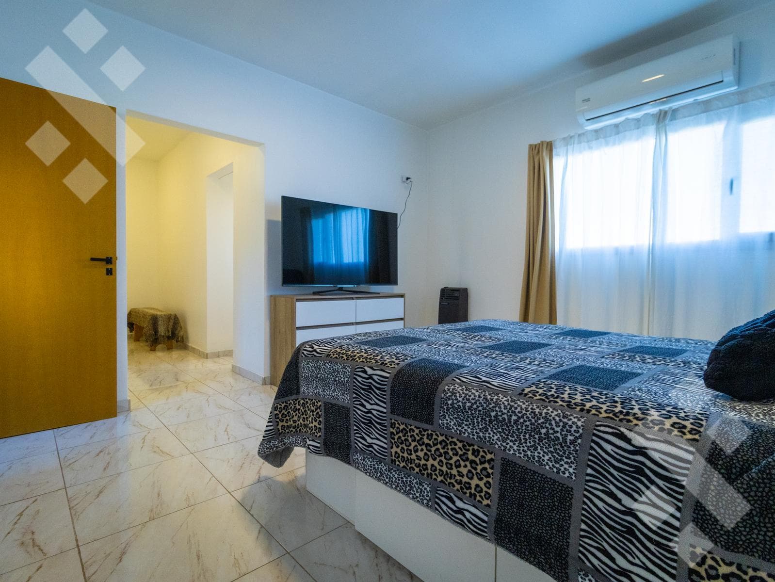 HOUSE FOR SALE: 3 BEDROOMS, BARBECUE AREA WITH GRILL AND SWIMMING POOL - GATED COMMUNITY IN A FARMHOUSE STYLE - CIPOLLETTI