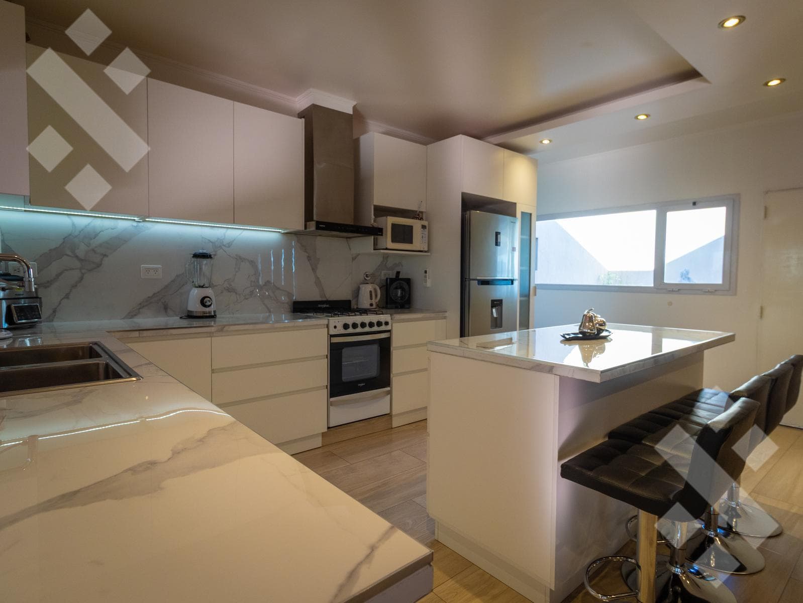 HOUSE FOR SALE: 3 BEDROOMS, BARBECUE AREA WITH GRILL AND SWIMMING POOL - GATED COMMUNITY IN A FARMHOUSE STYLE - CIPOLLETTI