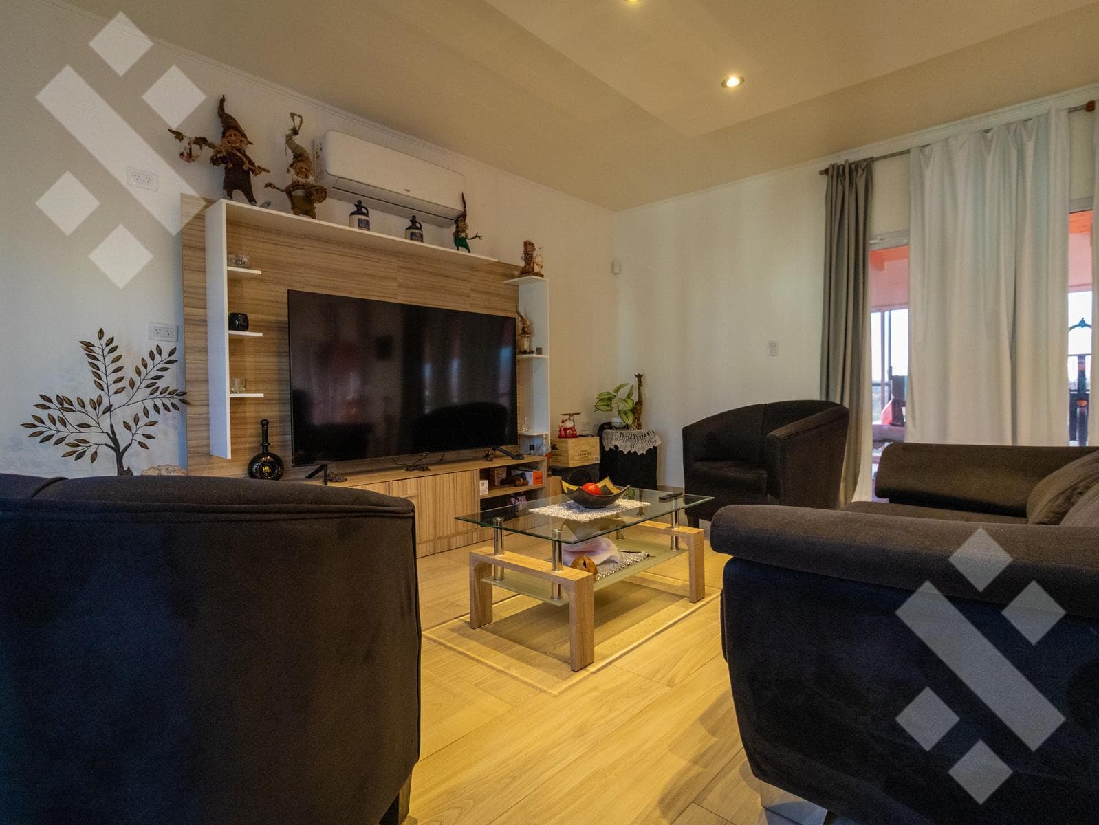 HOUSE FOR SALE: 3 BEDROOMS, BARBECUE AREA WITH GRILL AND SWIMMING POOL - GATED COMMUNITY IN A FARMHOUSE STYLE - CIPOLLETTI