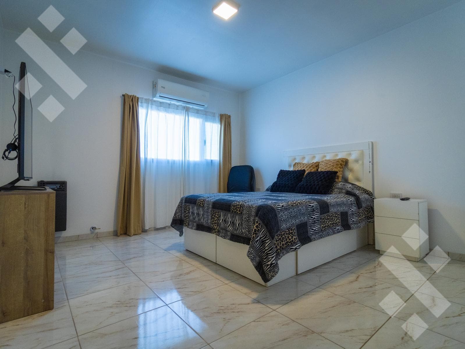 HOUSE FOR SALE: 3 BEDROOMS, BARBECUE AREA WITH GRILL AND SWIMMING POOL - GATED COMMUNITY IN A FARMHOUSE STYLE - CIPOLLETTI