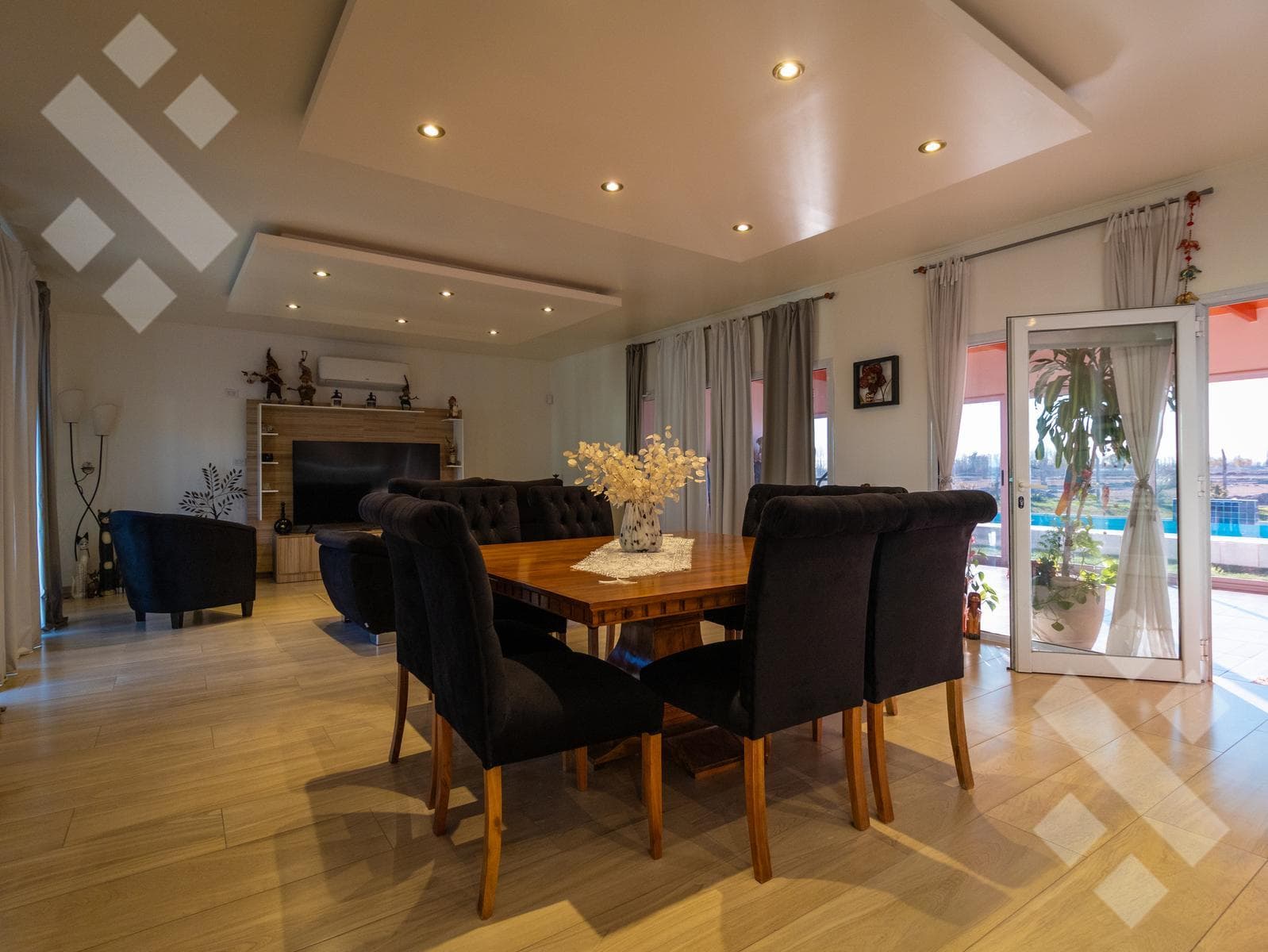 HOUSE FOR SALE: 3 BEDROOMS, BARBECUE AREA WITH GRILL AND SWIMMING POOL - GATED COMMUNITY IN A FARMHOUSE STYLE - CIPOLLETTI