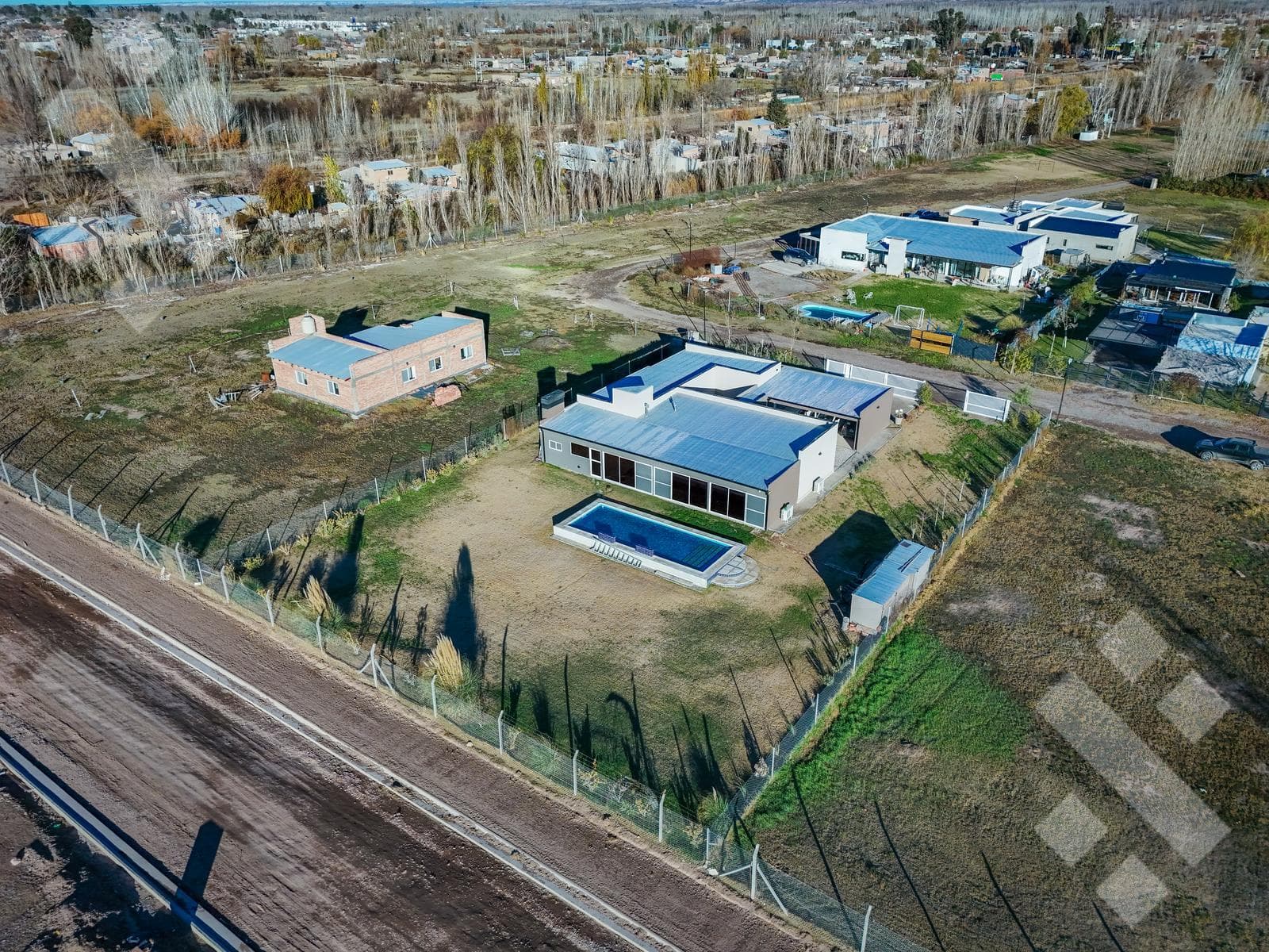 HOUSE FOR SALE: 3 BEDROOMS, BARBECUE AREA WITH GRILL AND SWIMMING POOL - GATED COMMUNITY IN A FARMHOUSE STYLE - CIPOLLETTI