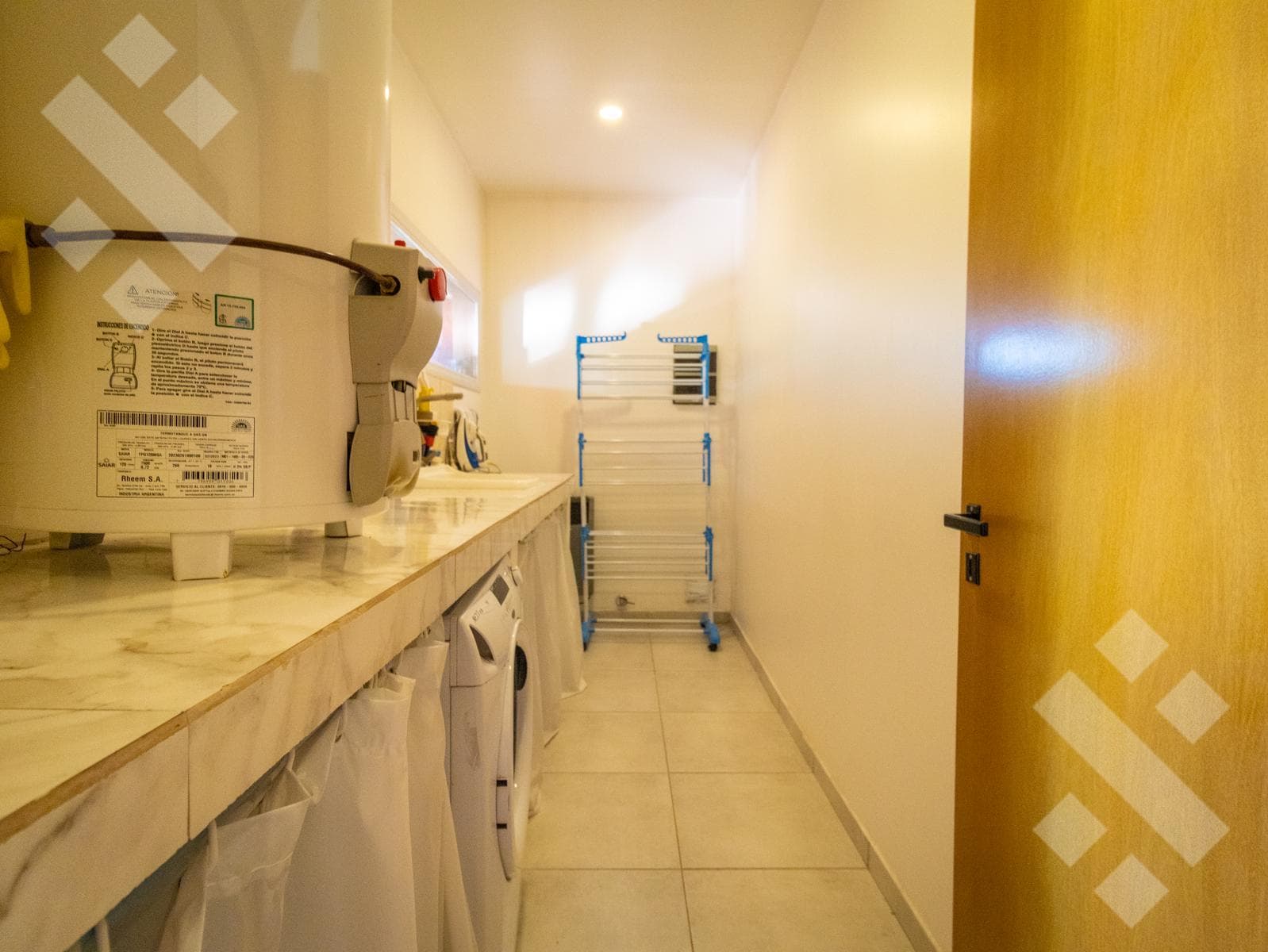 HOUSE FOR SALE: 3 BEDROOMS, BARBECUE AREA WITH GRILL AND SWIMMING POOL - GATED COMMUNITY IN A FARMHOUSE STYLE - CIPOLLETTI