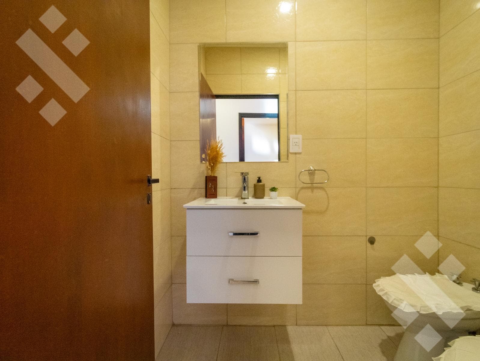 HOUSE FOR SALE: 3 BEDROOMS, BARBECUE AREA WITH GRILL AND SWIMMING POOL - GATED COMMUNITY IN A FARMHOUSE STYLE - CIPOLLETTI