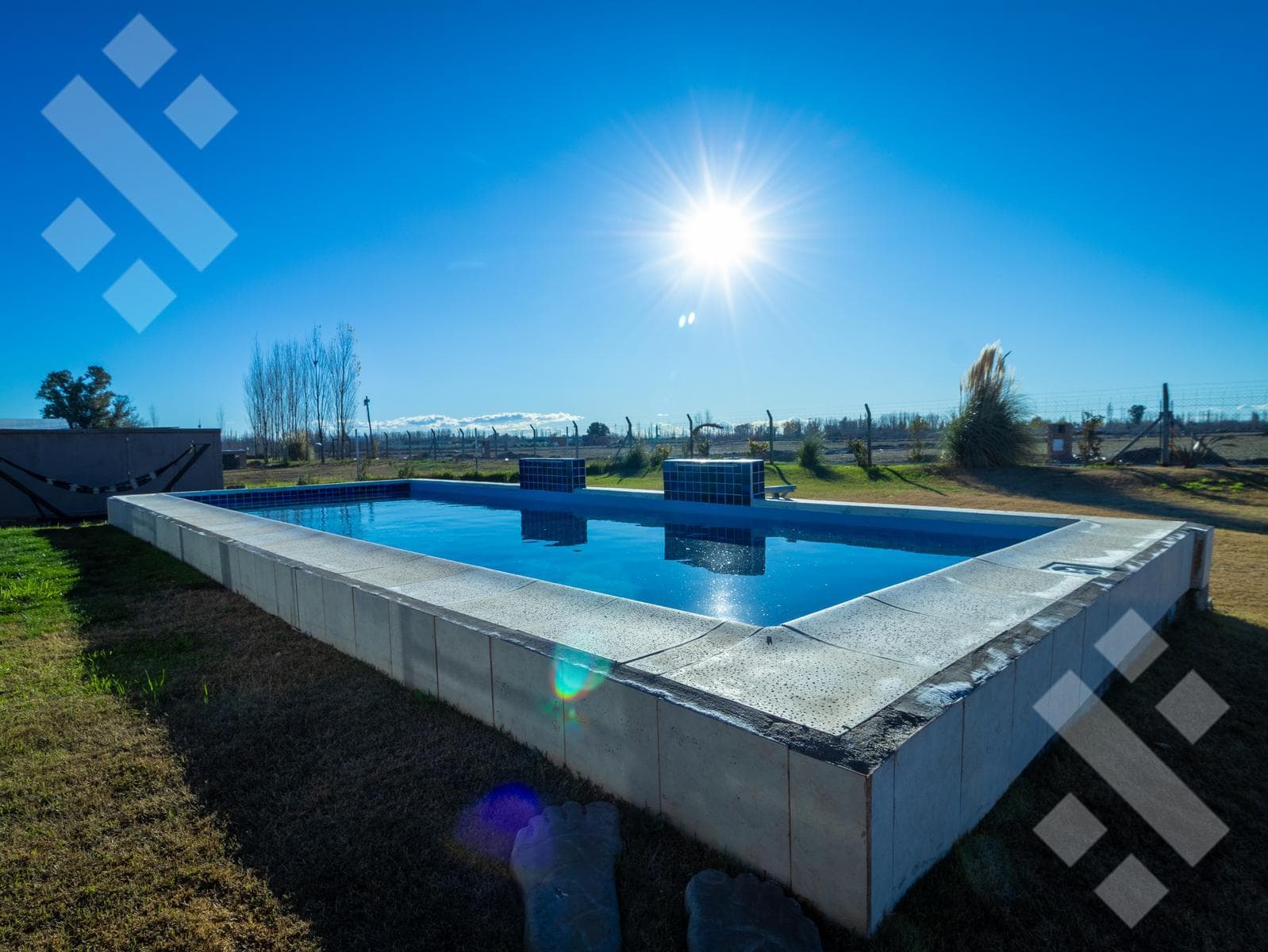 HOUSE FOR SALE: 3 BEDROOMS, BARBECUE AREA WITH GRILL AND SWIMMING POOL - GATED COMMUNITY IN A FARMHOUSE STYLE - CIPOLLETTI