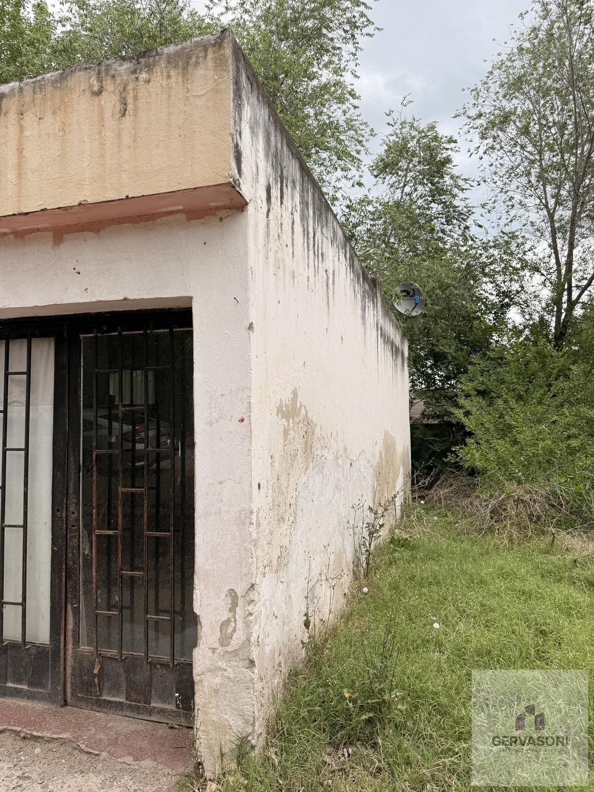 House to Renovate in the La Quinta Neighborhood (Flipping)