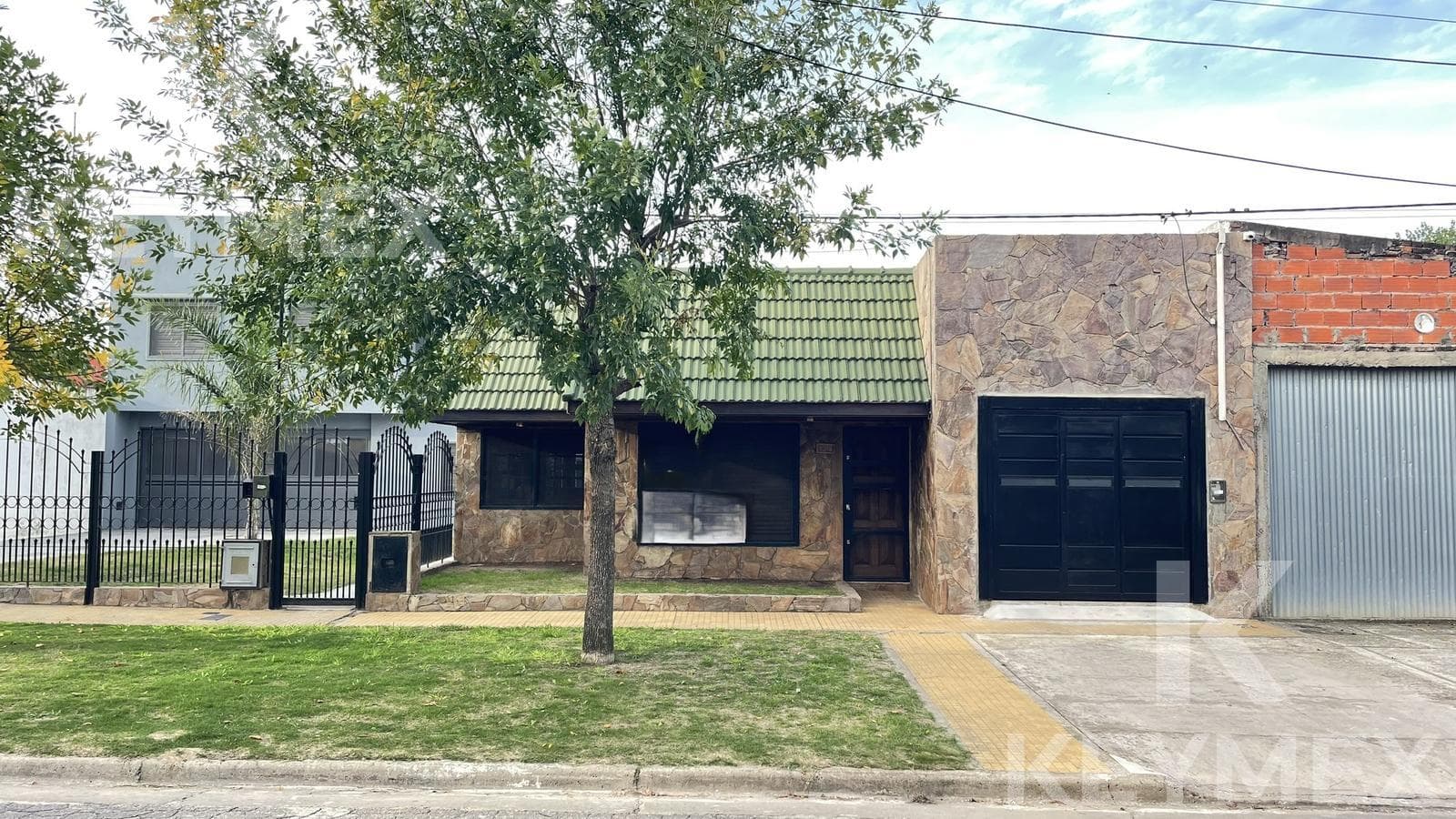 House for sale in Los Hornos, 2 bedrooms, barbecue area, pool, park, patio, garage