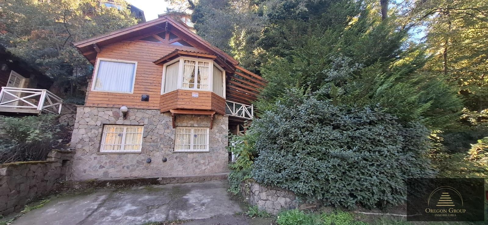 PH for sale: Villa-style home for sale in the Villa Piren neighborhood