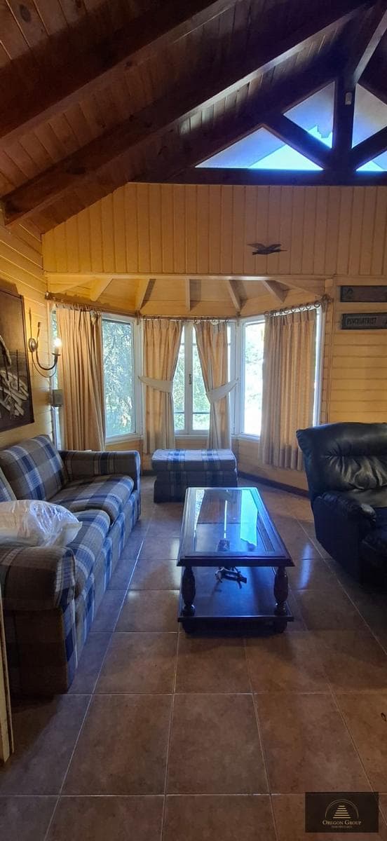 PH for sale: Villa-style home for sale in the Villa Piren neighborhood