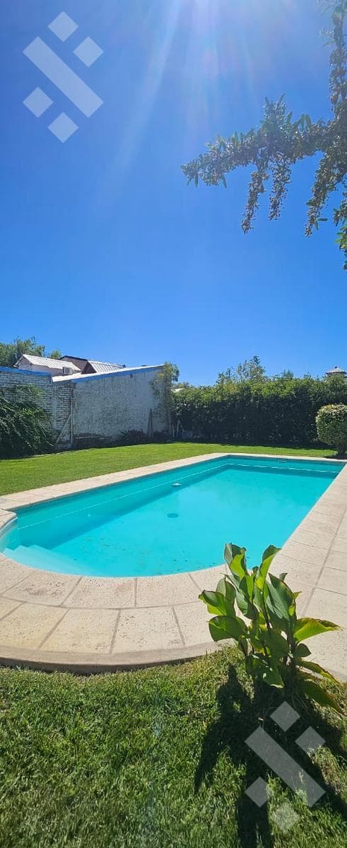 For Sale | 3-Bedroom House | Barrio Navarro | Plottier