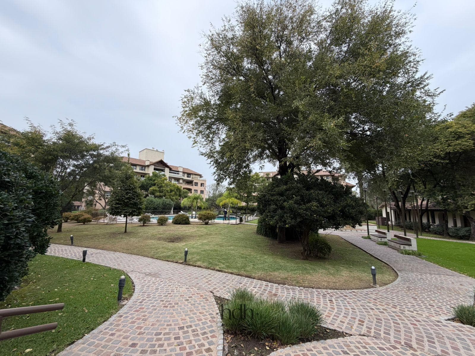 Apartment for sale in Casonas del Norte: 2 bedrooms, 2 bathrooms, with a patio