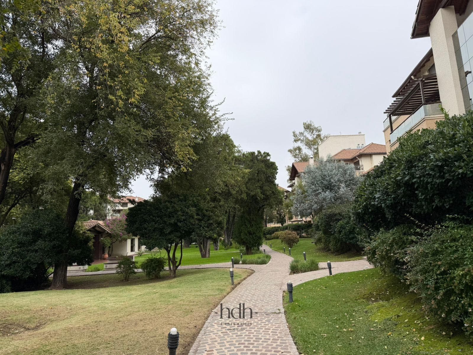 Apartment for sale in Casonas del Norte: 2 bedrooms, 2 bathrooms, with a patio
