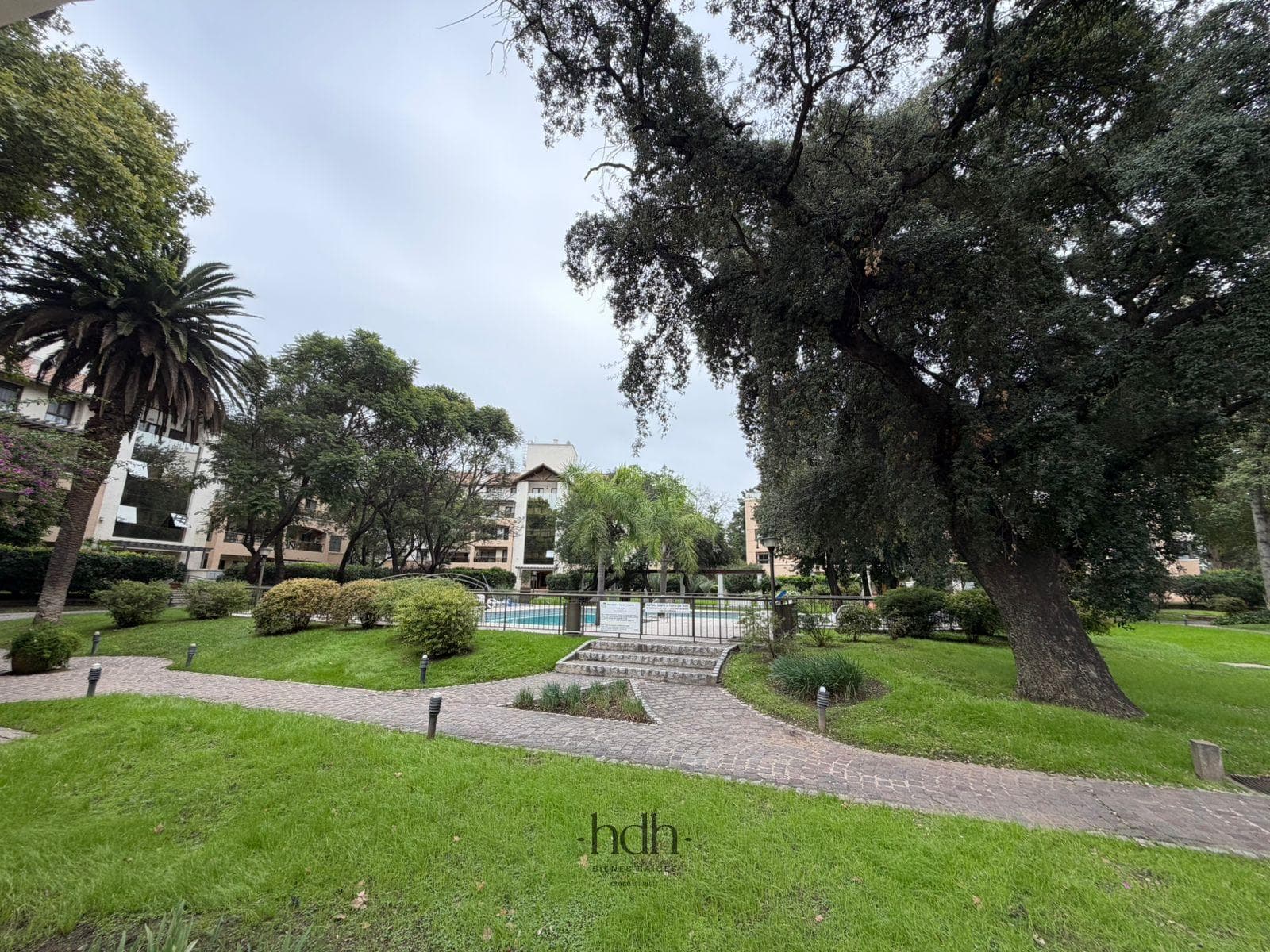 Apartment for sale in Casonas del Norte: 2 bedrooms, 2 bathrooms, with a patio