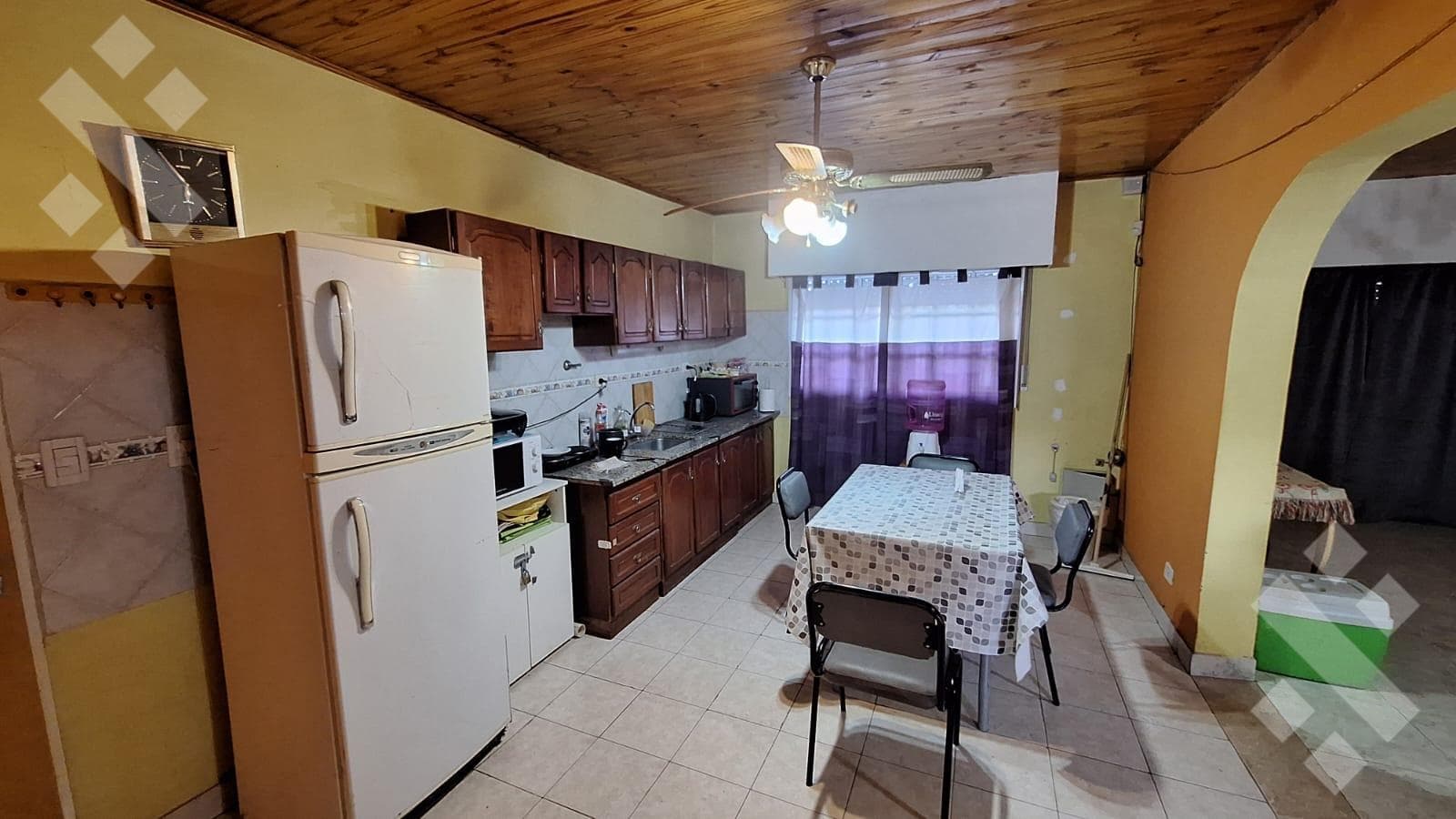 For Sale, | 6-Bedroom House with Patio | Añelo