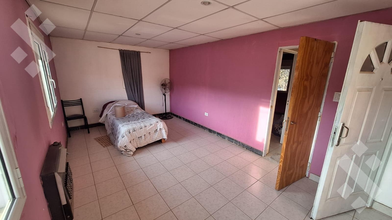 For Sale, | 6-Bedroom House with Patio | Añelo