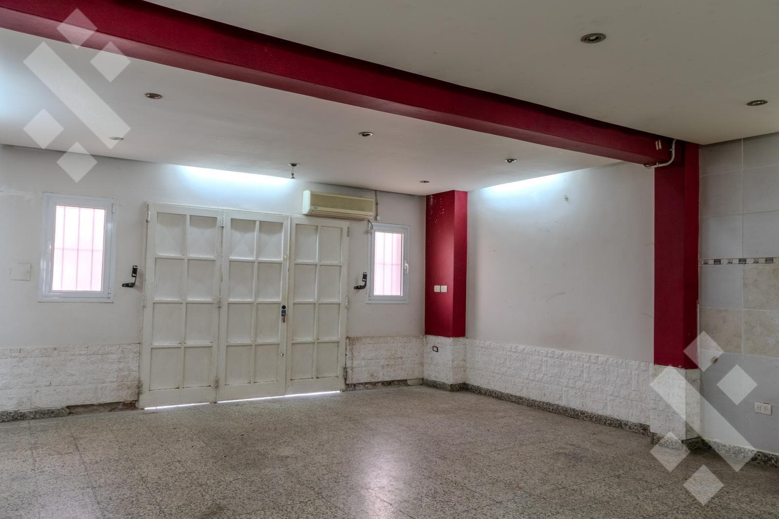 3-BEDROOM HOUSE COMMERCIAL SPACE - MARIANO MORENO NEIGHBORHOOD, NEUQUÉN