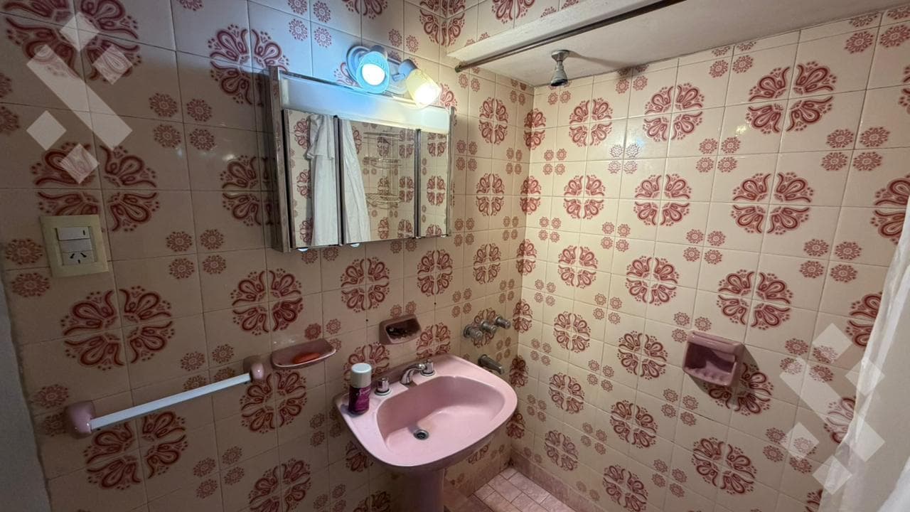 3-BEDROOM HOUSE COMMERCIAL SPACE - MARIANO MORENO NEIGHBORHOOD, NEUQUÉN