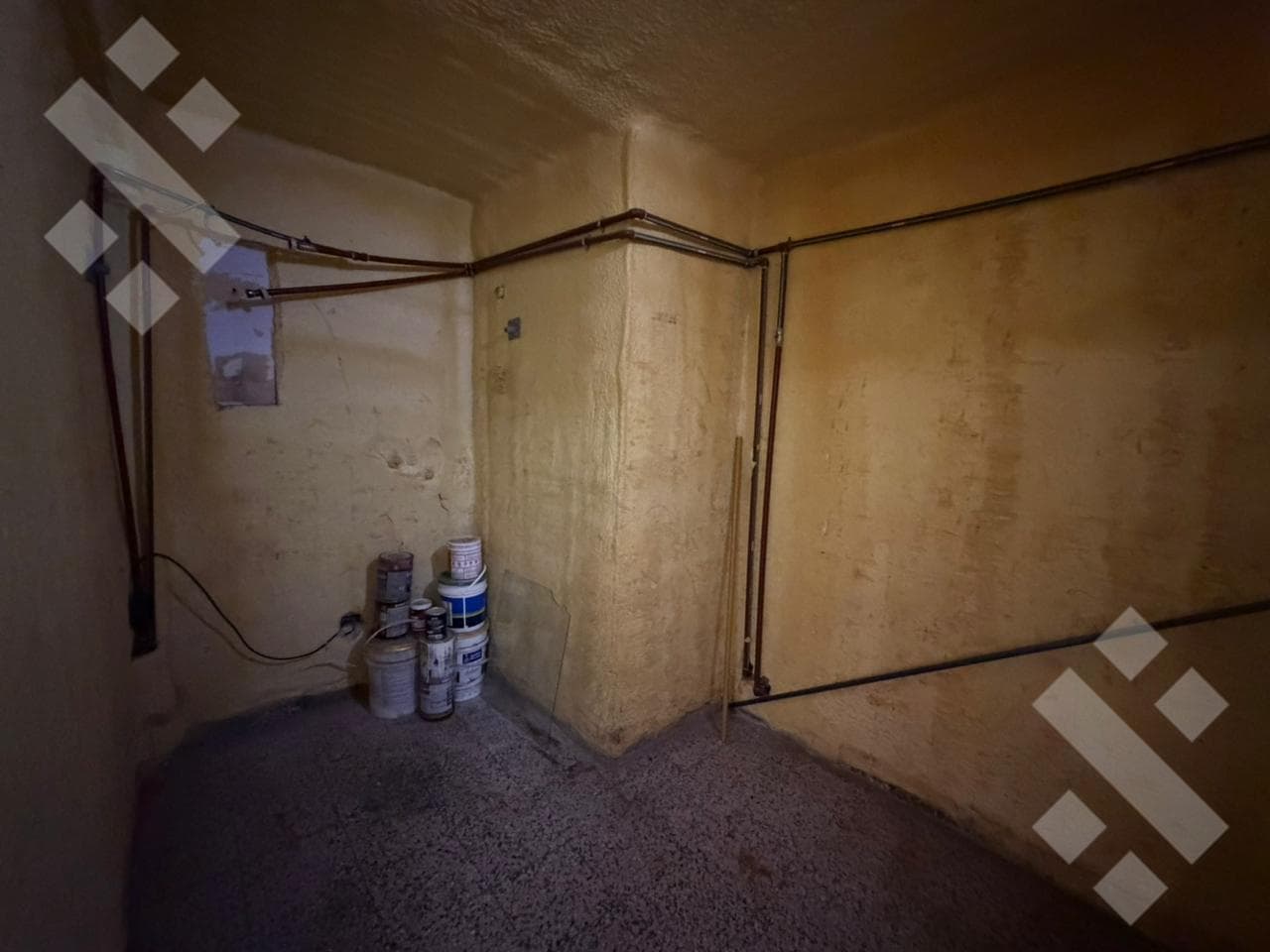 3-BEDROOM HOUSE COMMERCIAL SPACE - MARIANO MORENO NEIGHBORHOOD, NEUQUÉN