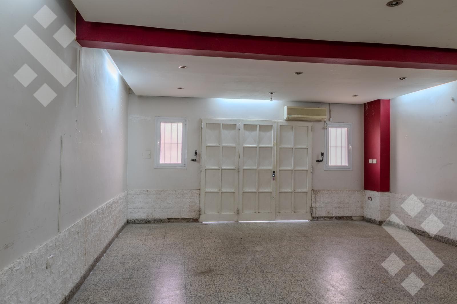 3-BEDROOM HOUSE COMMERCIAL SPACE - MARIANO MORENO NEIGHBORHOOD, NEUQUÉN