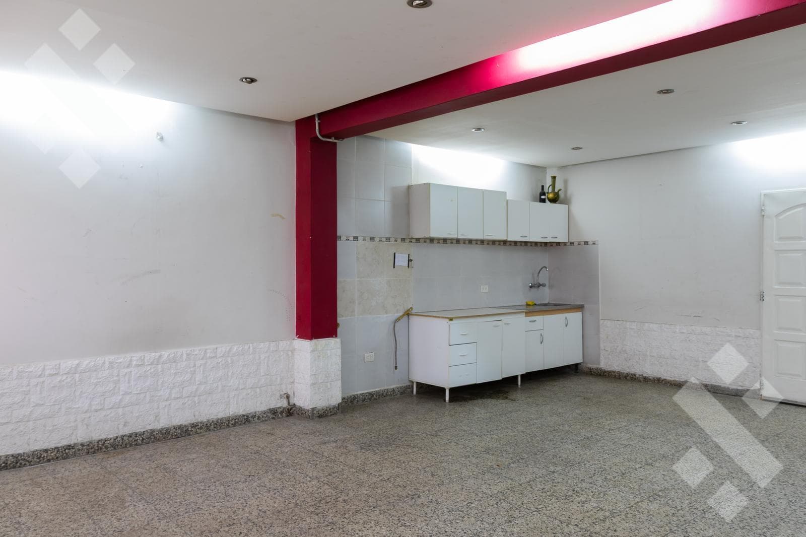 3-BEDROOM HOUSE COMMERCIAL SPACE - MARIANO MORENO NEIGHBORHOOD, NEUQUÉN