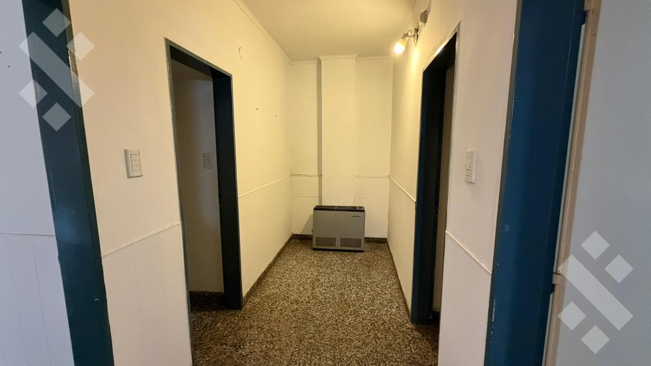 3-BEDROOM HOUSE COMMERCIAL SPACE - MARIANO MORENO NEIGHBORHOOD, NEUQUÉN