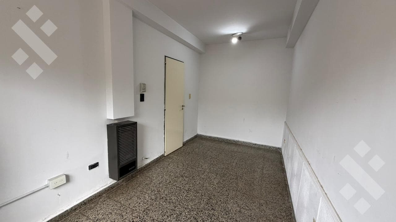 3-BEDROOM HOUSE COMMERCIAL SPACE - MARIANO MORENO NEIGHBORHOOD, NEUQUÉN