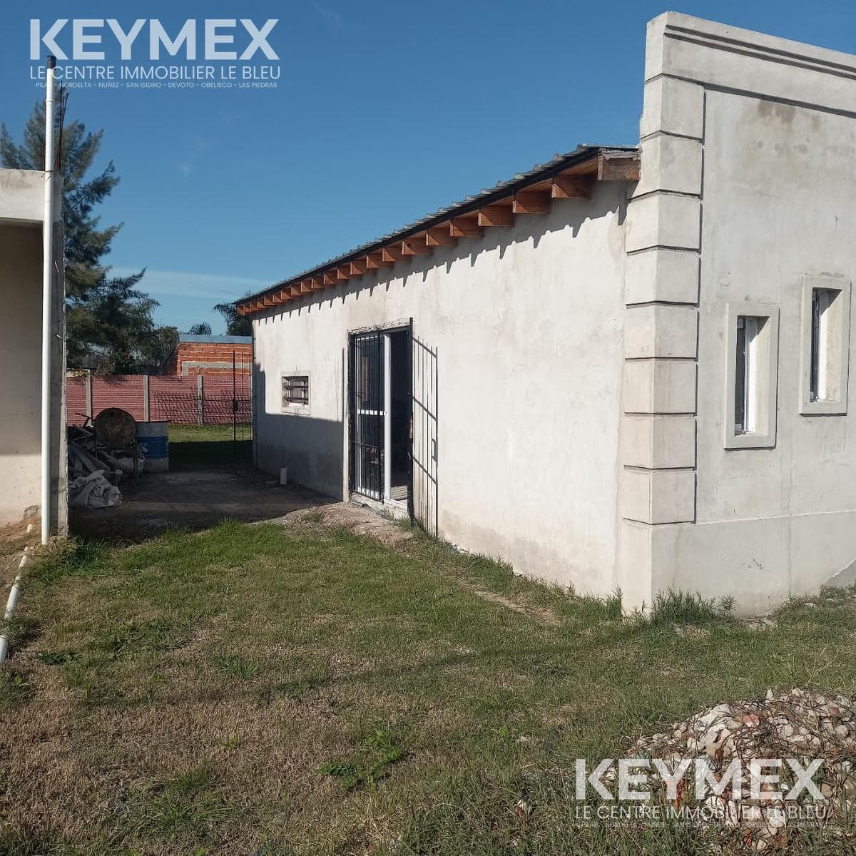 House for Sale in Virrey del Pino - To Continue Building