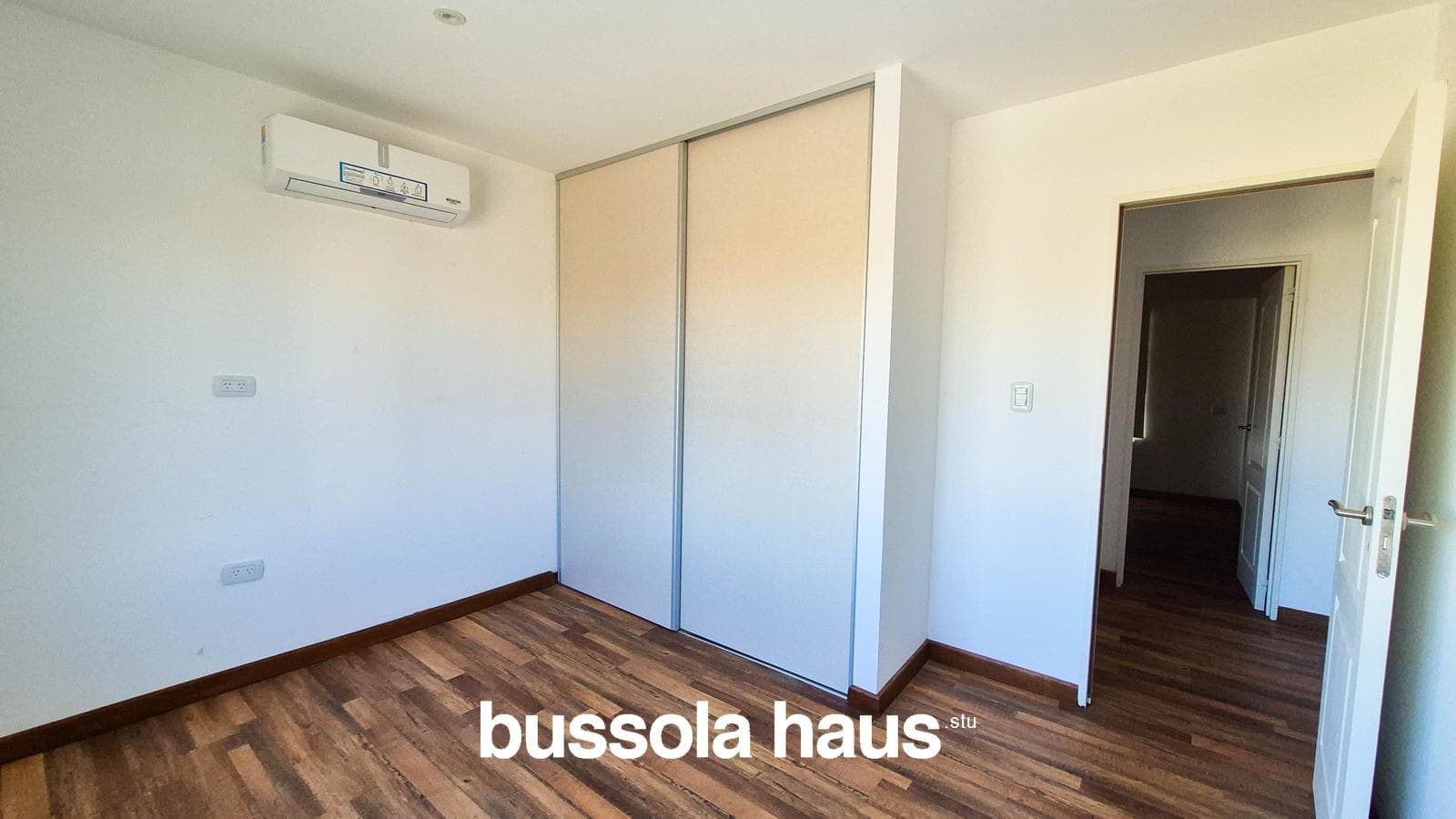5-room house for sale with a pool in Acacias Puertos Escobar