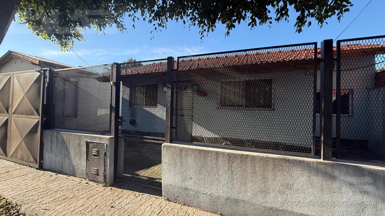 HOUSE | 4 ROOMS | SWIMMING POOL | ALL ON THE GROUND FLOOR | DOUBLE GARAGE | NORTH ITUZAINGÓ