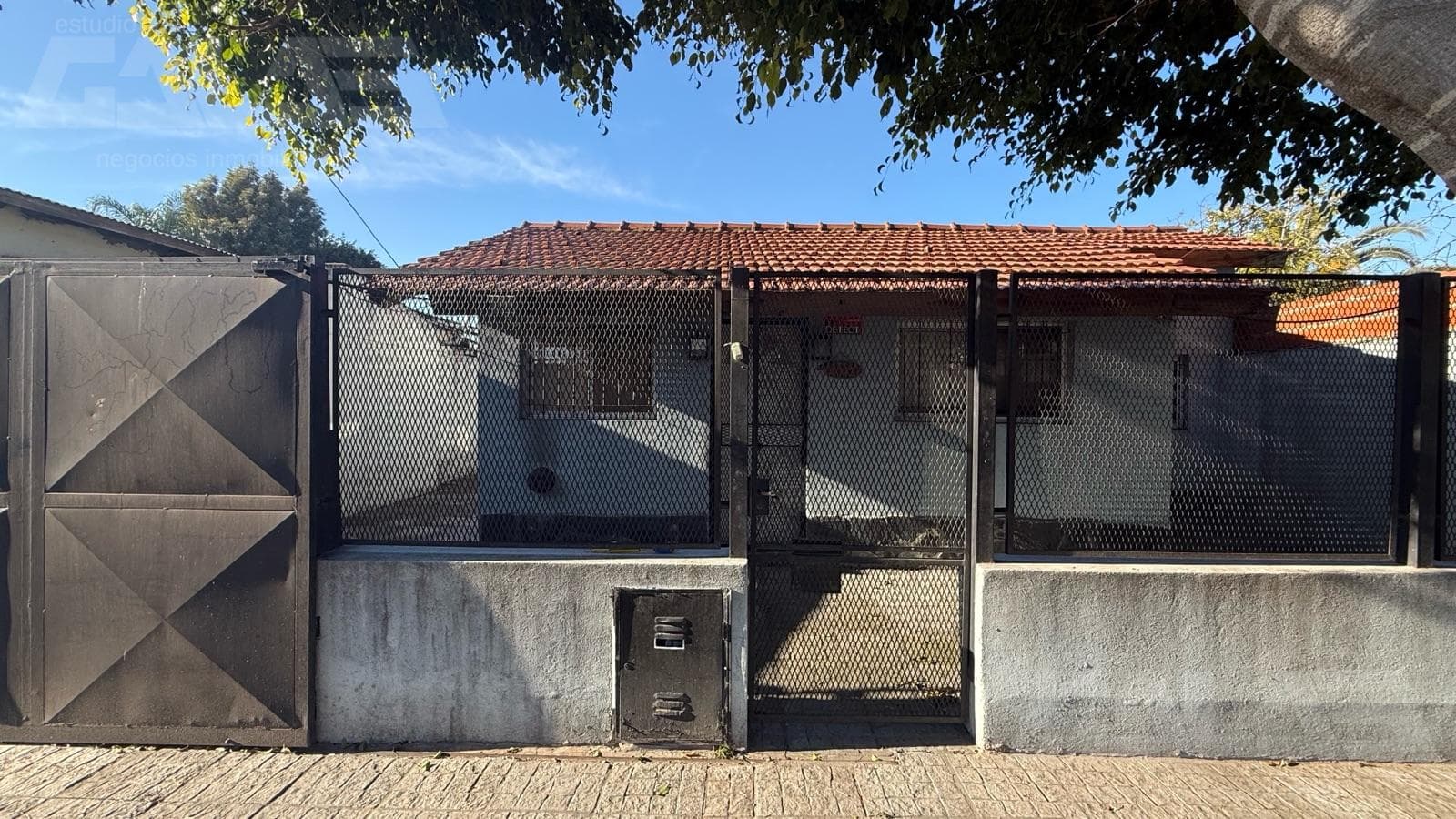 HOUSE | 4 ROOMS | SWIMMING POOL | ALL ON THE GROUND FLOOR | DOUBLE GARAGE | NORTH ITUZAINGÓ